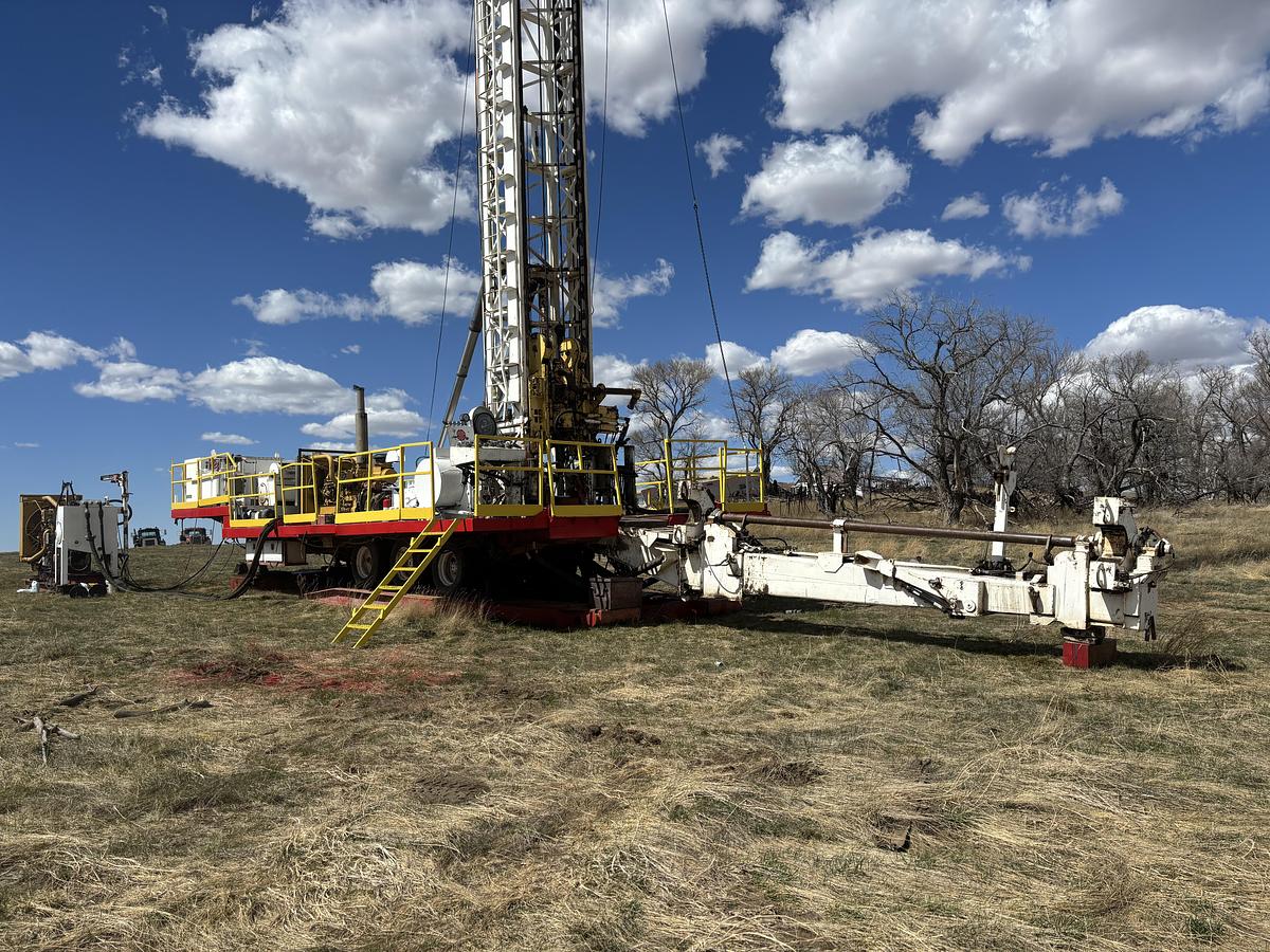 Used Apache-Walker Neer  250/40 Super Single Drilling Rig