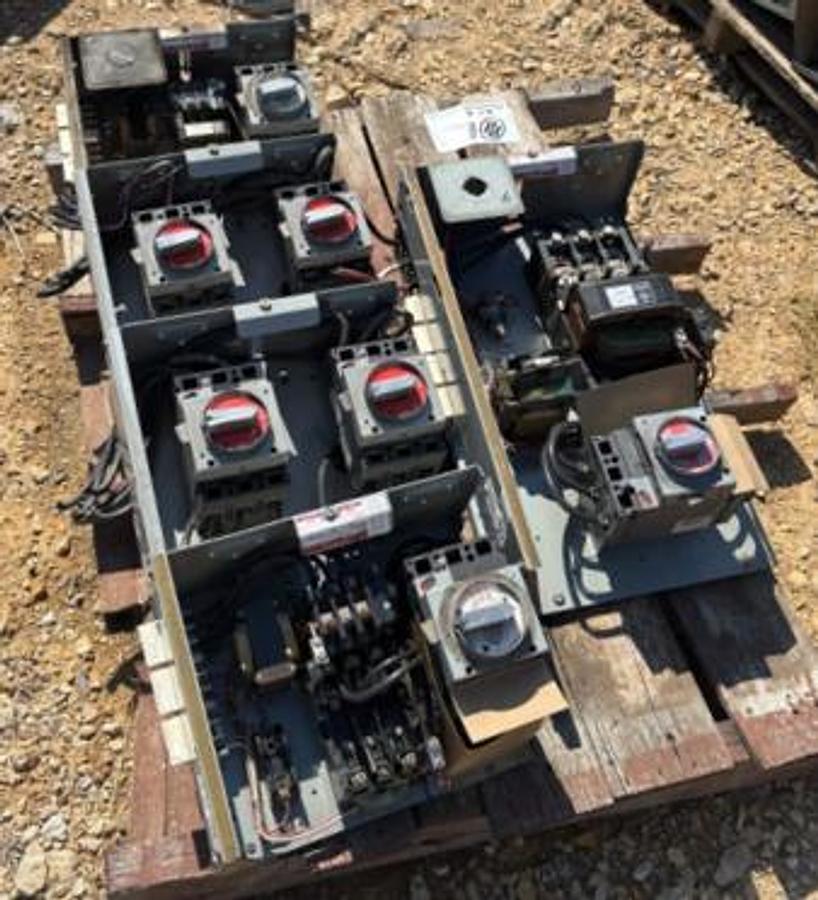 Used GE Control Panel 60 HZ, 460 Volt, Size 2, Type: FVNR