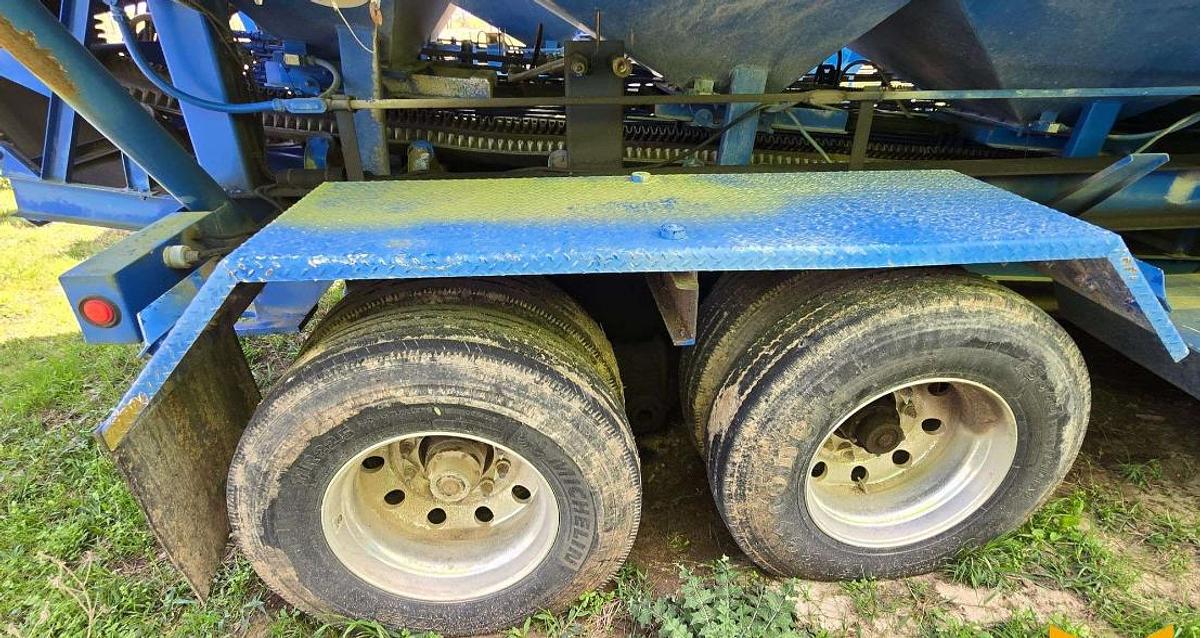 Used 2012 APPCO FS-40 T/A SAND HOG TRAILER