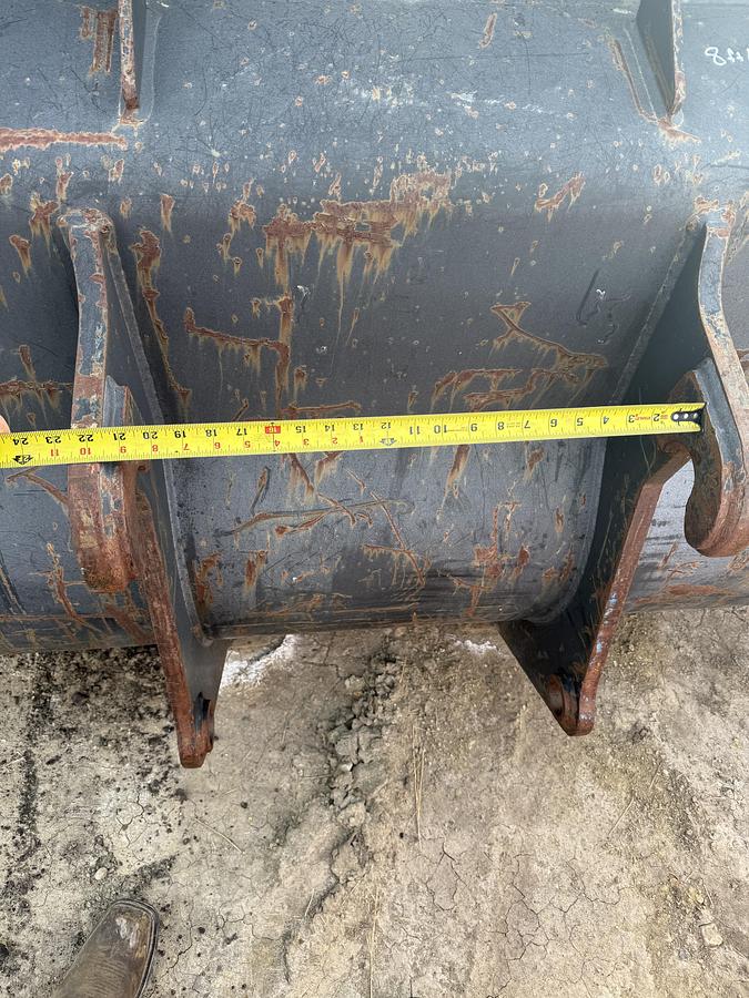 Used CAT Loader Bucket (100 inch wide)