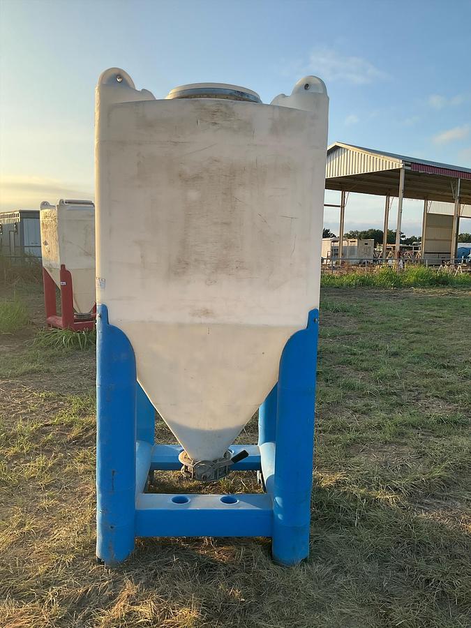 Used Snyder Flow Master Hopper