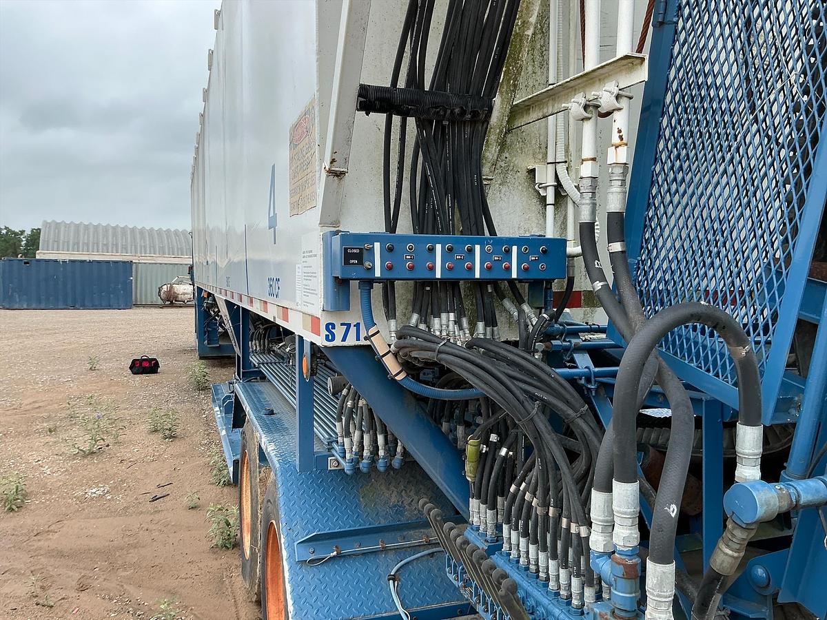 Used 2007 Appco Sand King FS-30 Portable Transfer Trailer