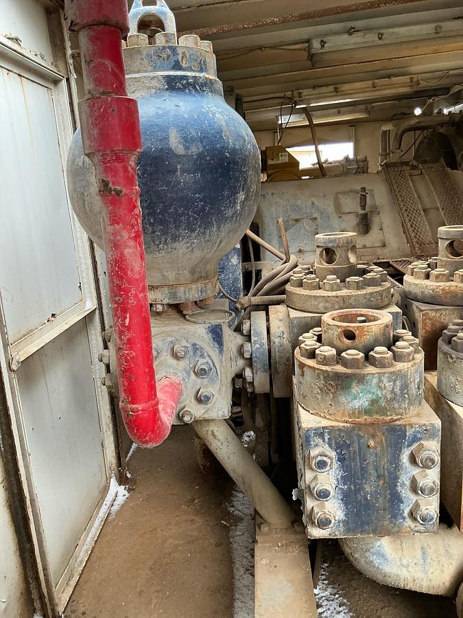 Used Welded Steel Enclosed Mud Pump Shed Skid 