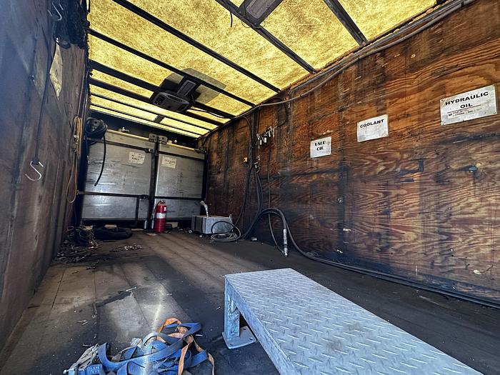 Used 1999 Peterbilt 330 Box/ Lube Truck