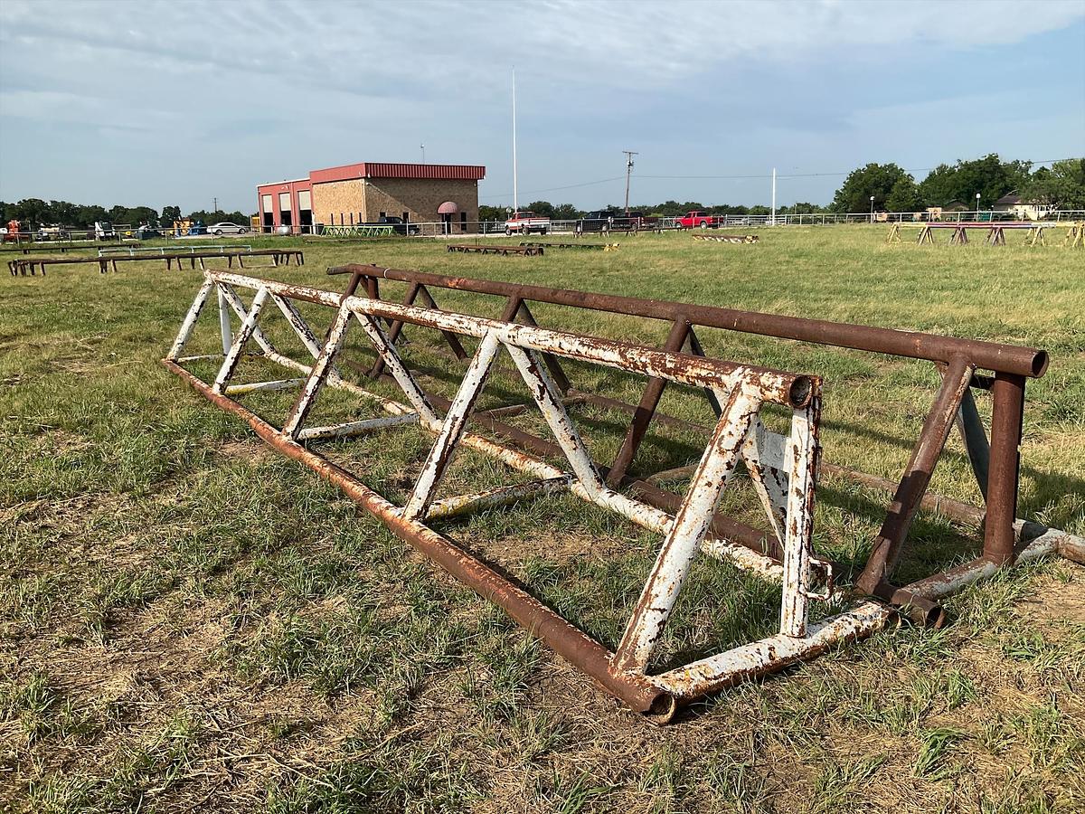 Used Pipe Racks – Set of 2