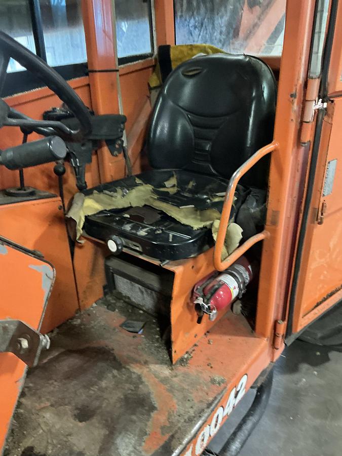 Used 2006 SKYTRAK 10042 Forklift