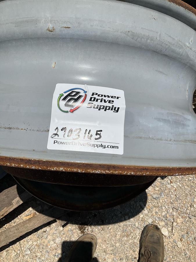 Used Semi-Truck Tire Rims 