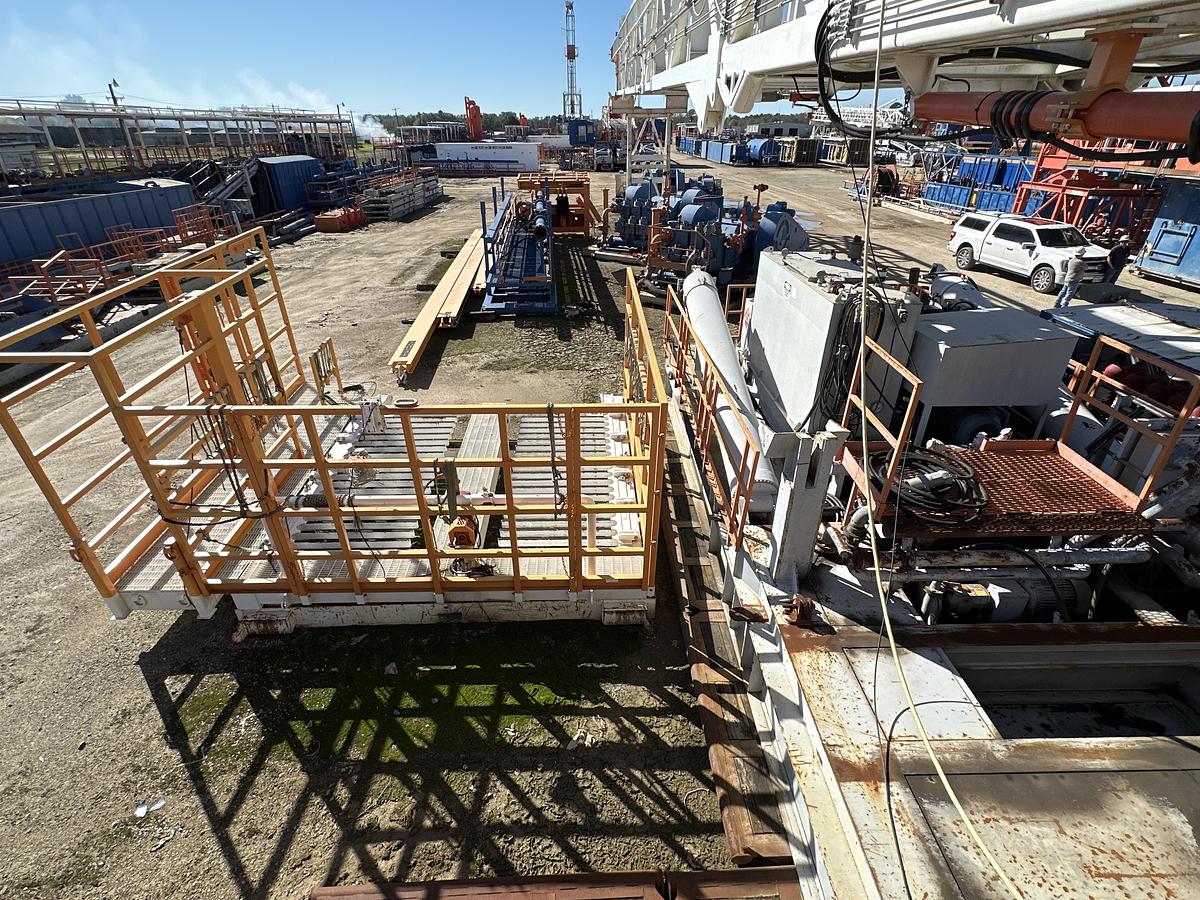 Used NOV IDEAL RIG 1500 HP WALKING DRILL RIG