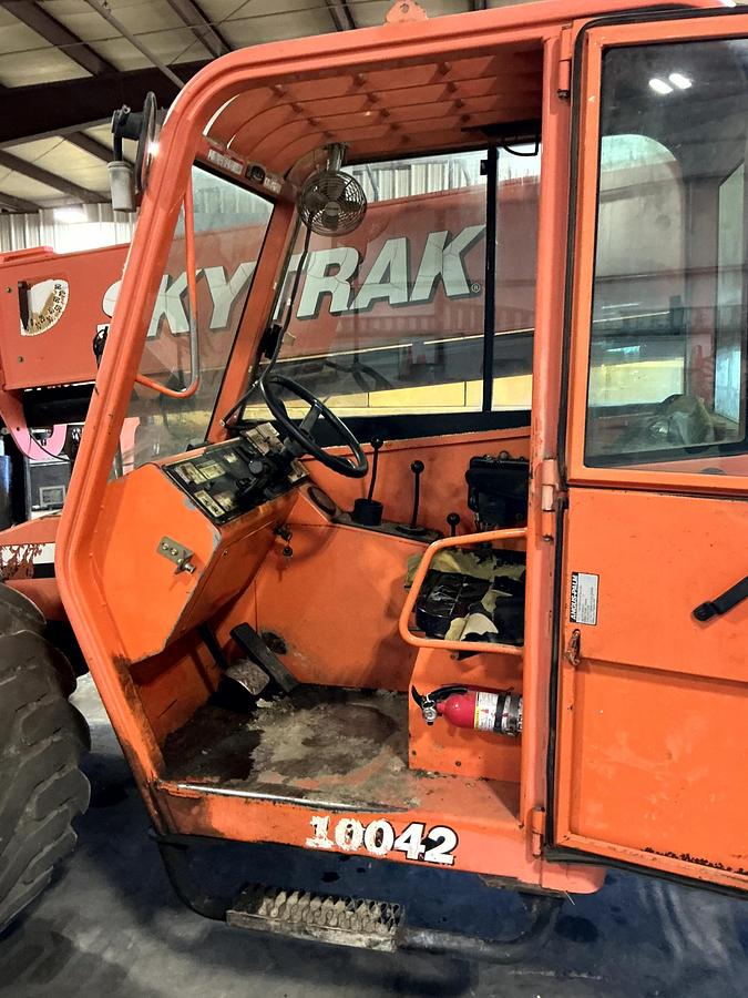 Used SKYTRAK 10042 JLG Reach Lift 