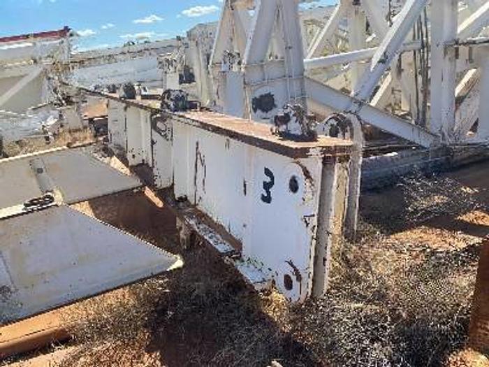 Used Parco 1,000,000 LB Mast, Sub Partial Rig