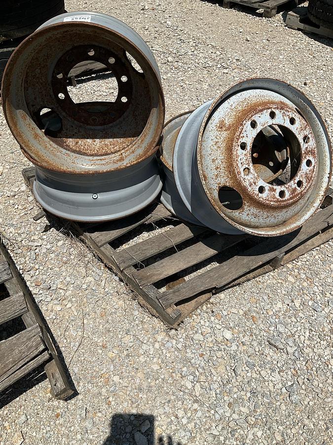 Used Semi-Truck Tire Rims 