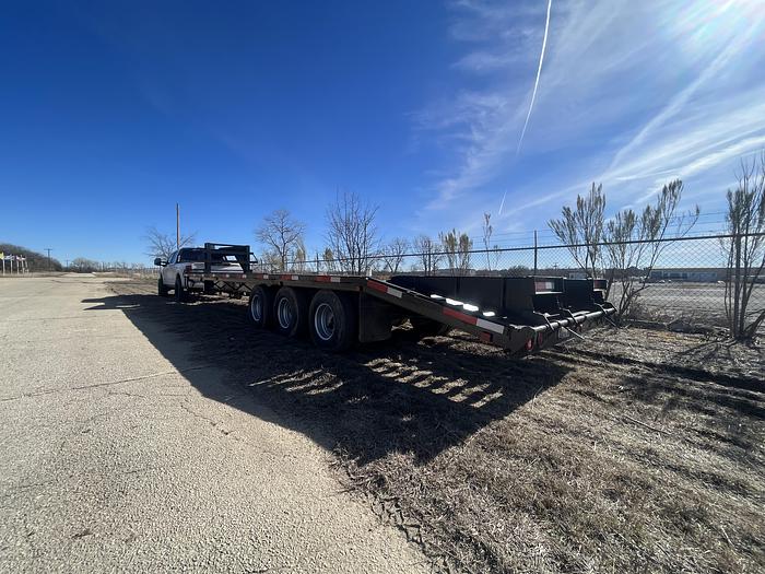 Used 2014 Texas Pride Triple Axle Gooseneck Flatbed
