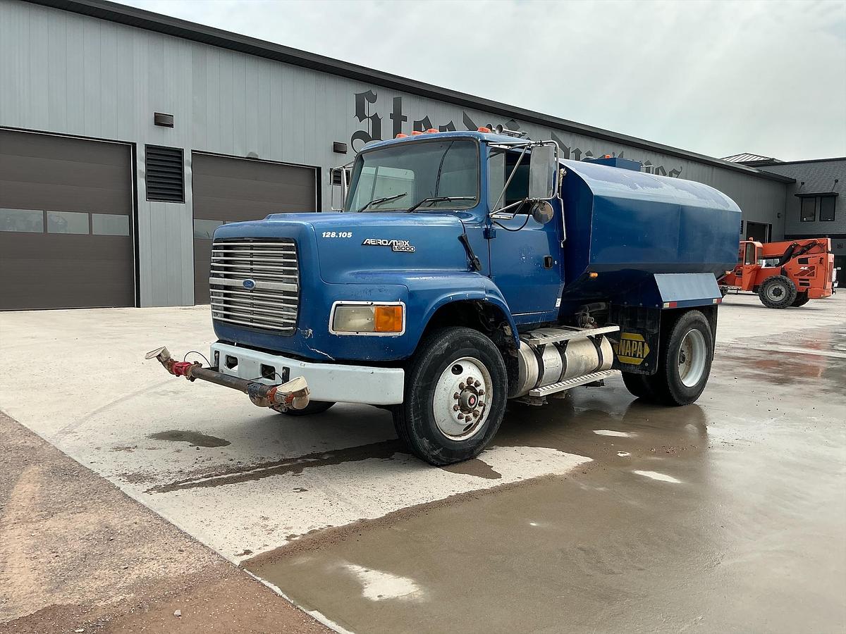 Used Ford 2000 Gallon Water Truck