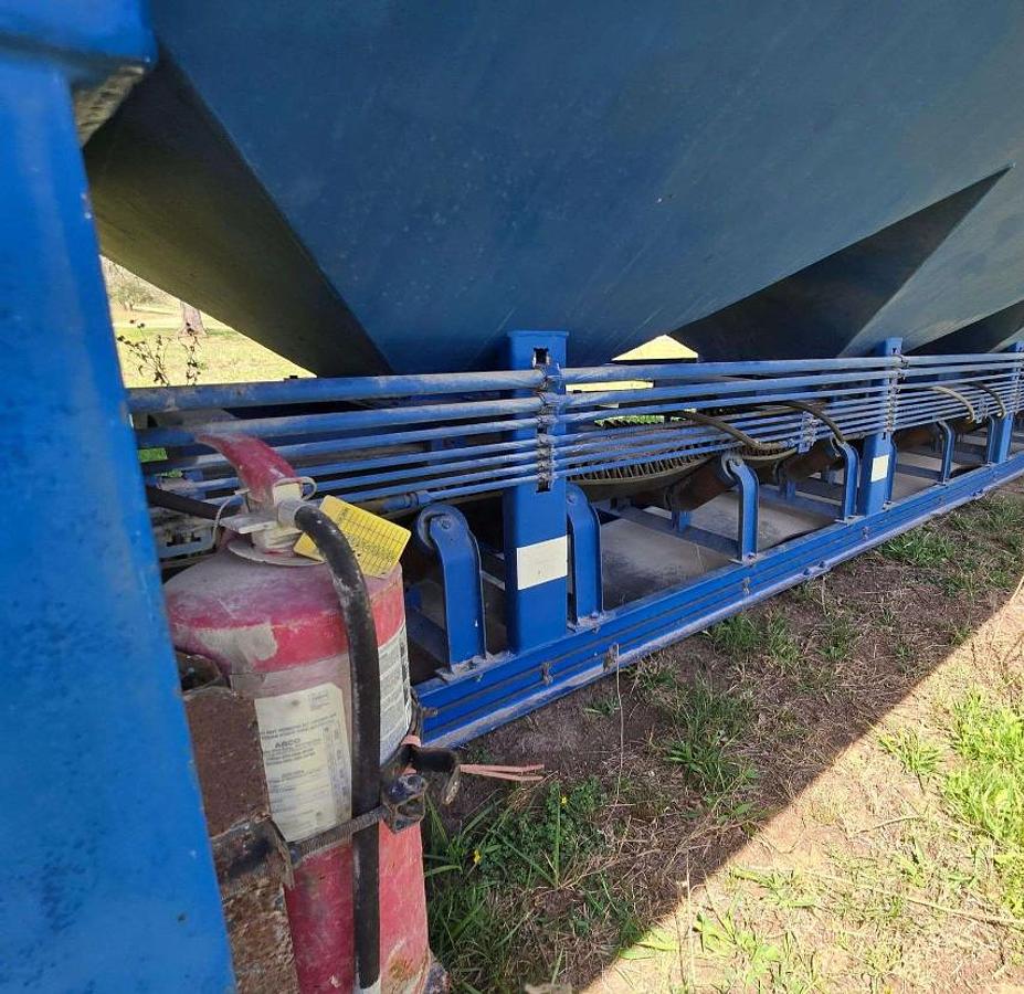 Used 2012 APPCO FS-40 T/A SAND HOG TRAILER