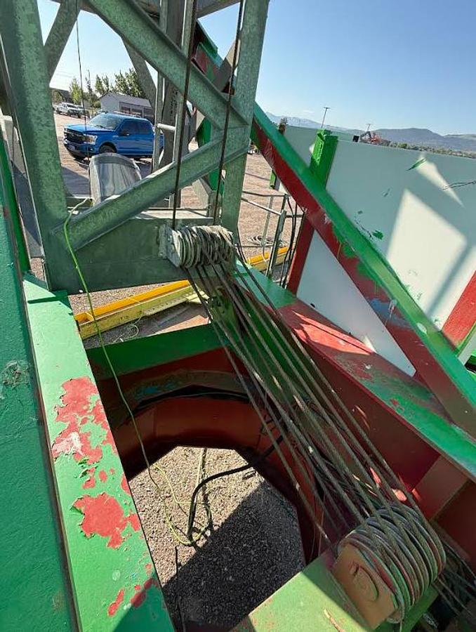 Used 2006 Koenig K-70 4.4-Ton Self-Erecting Tower Crane