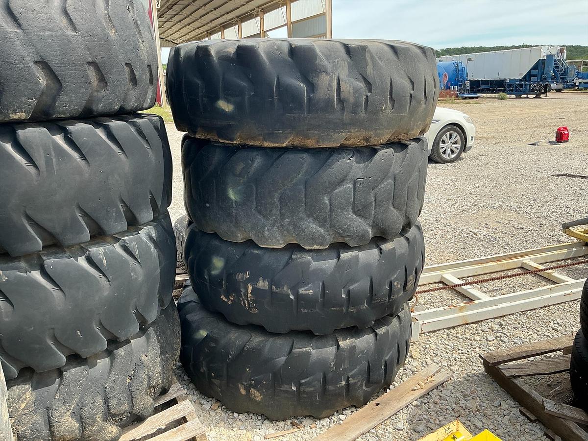 Used Dynamo DynaGrip Tires