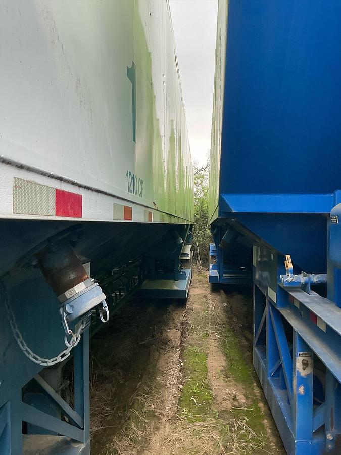 Used 2011 Appco Sand King FS-40 Portable Transfer Trailer