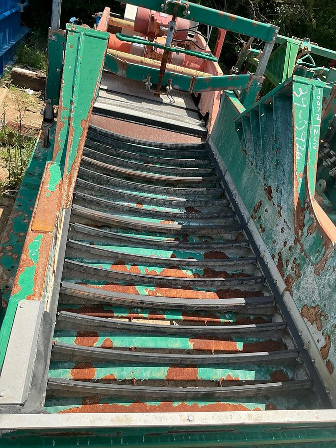 Used Derrick Shaker