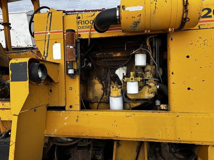 Used Ditch witch  R-100