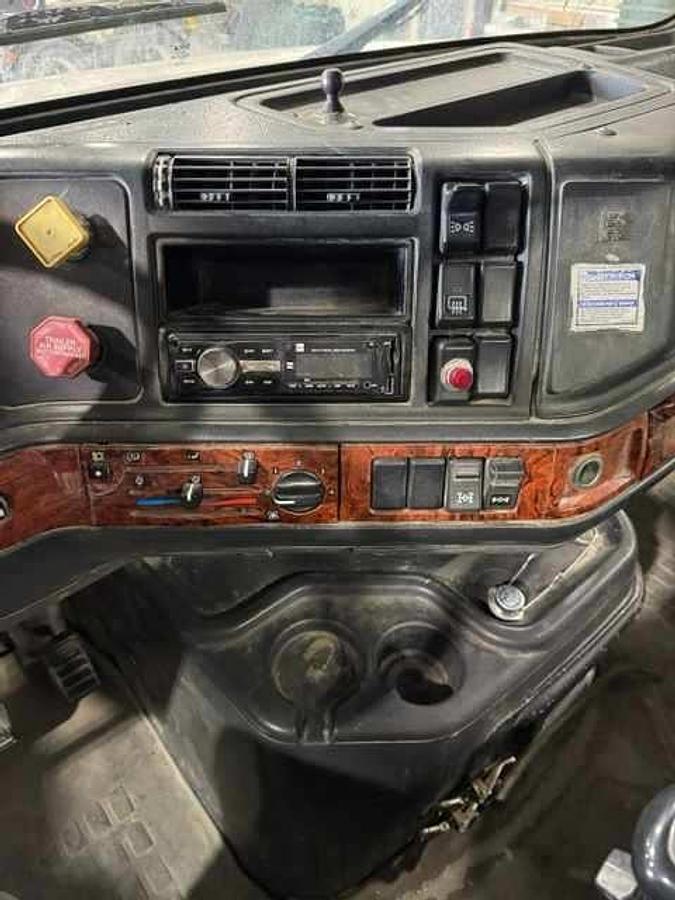 Used 2002 Volvo VHD Roll-Off Truck