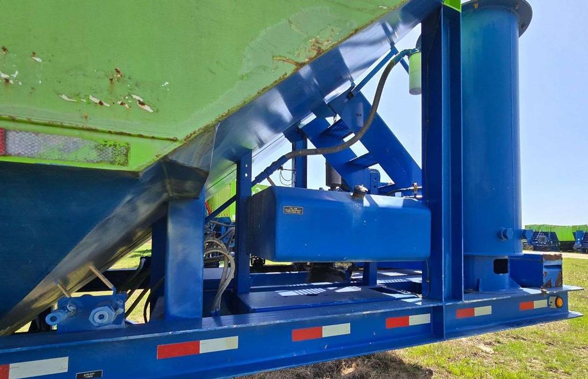 Used 2012 APPCO FS-40 T/A SAND HOG TRAILER