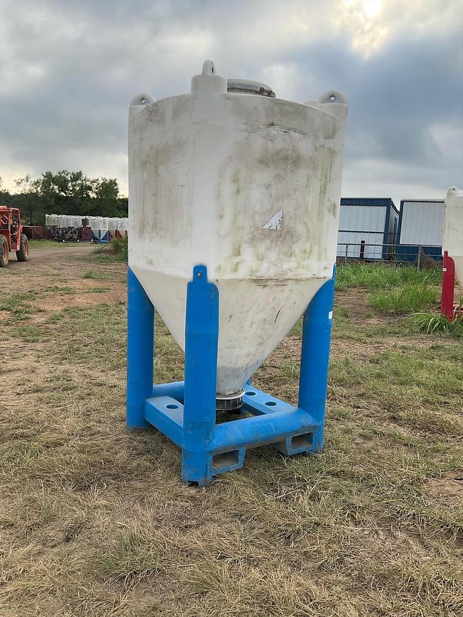 Used Snyder Flow Master Hopper