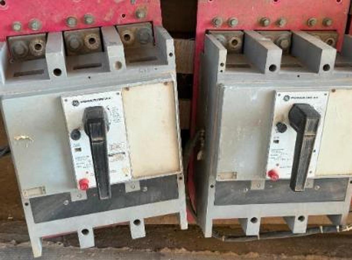 Used 2 Count, Power Breaker 1600 Amps