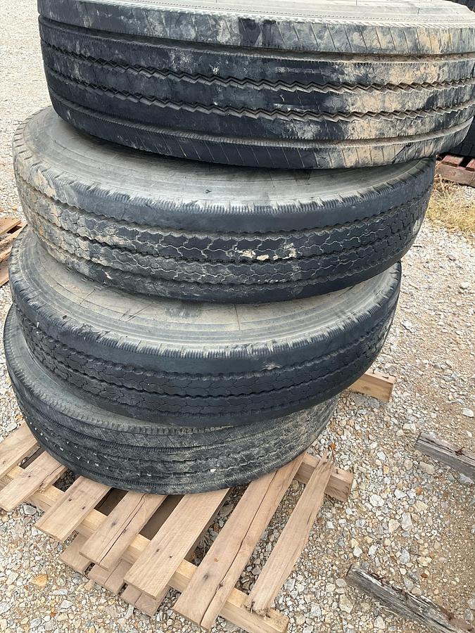 Used Michelin XZE2 Radial Tires (4)