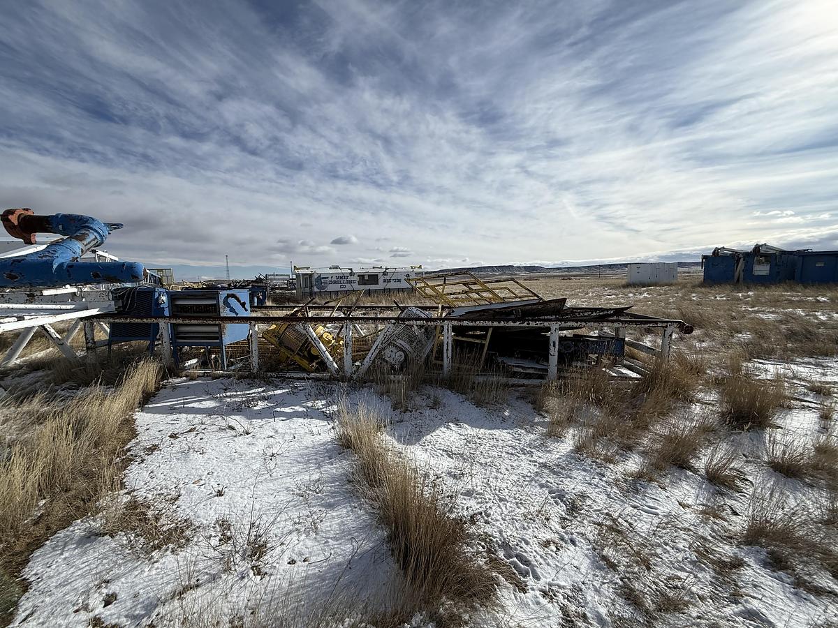 Used Junk Tub with Air Tugged Railing Coolers Rig #235