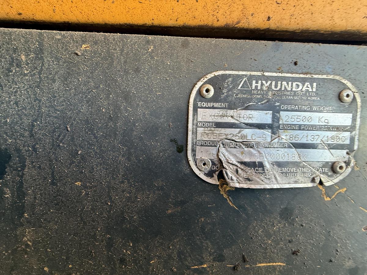 Used 2011 HYUNDAI ROBEX 250 LC9 EXCAVATOR