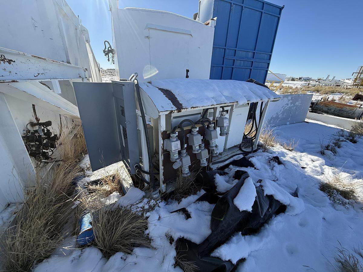 Used Transformer Switch Gear for Man Camps Rig #323