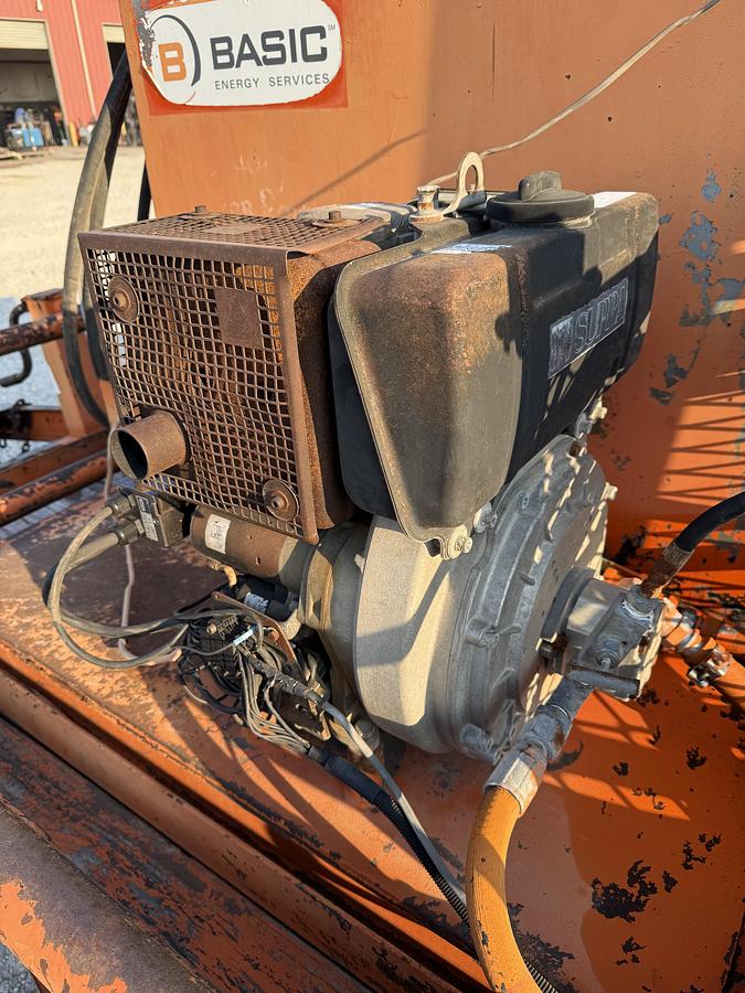 Used KOOMEY TYPE 3 STATION CLOSING UNIT W/ (4) 10 GAL ACCUMULATOR BOTTLES