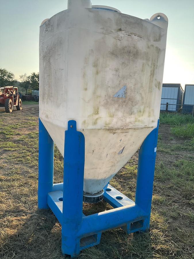 Used Snyder Flow Master Hopper