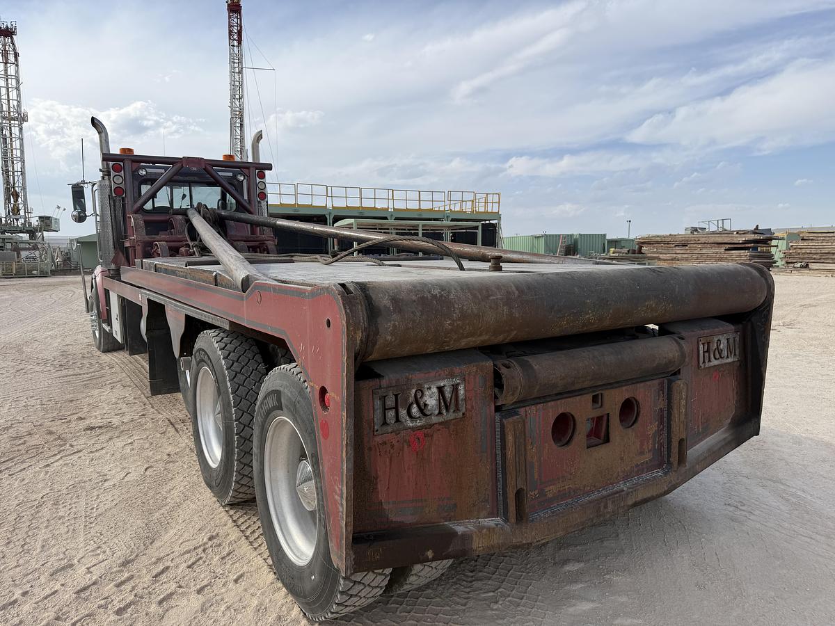 Used 2006 Peterbilt 367 Gin Pole/Bed Truck