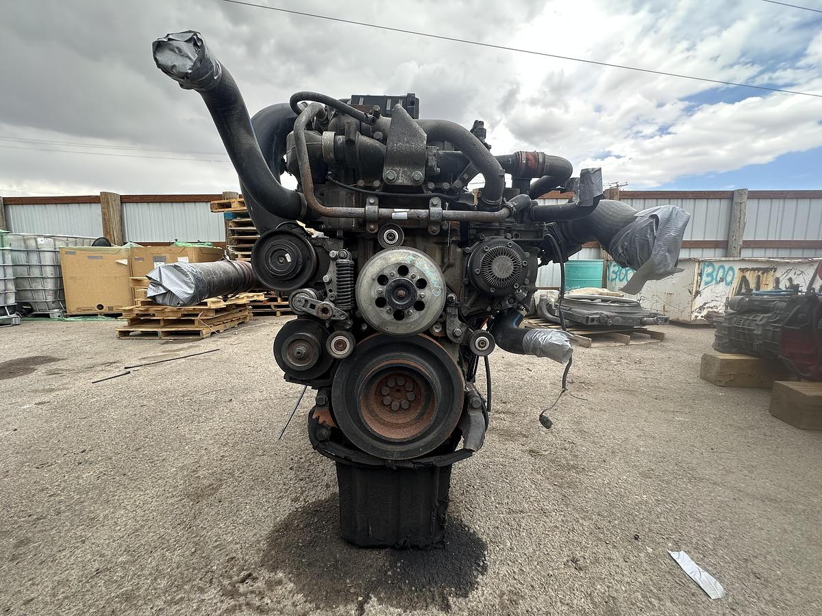 Used 2014 DETROIT DIESEL Engine: EDDXH14    Transmission Mercedes model A 960 261 9603 AUTO/MANUAL 12 speed