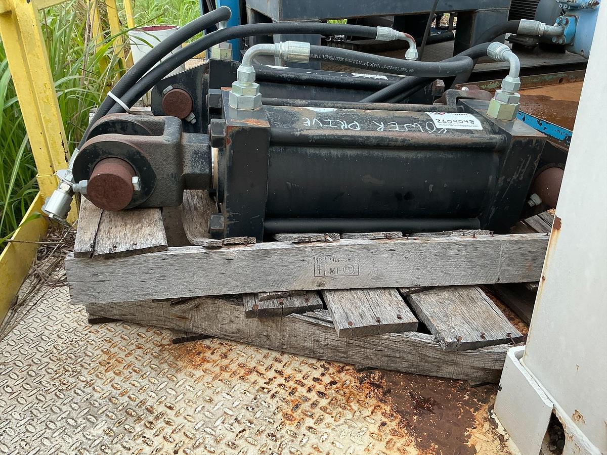 Used Hydraulic Cylinders 2x 