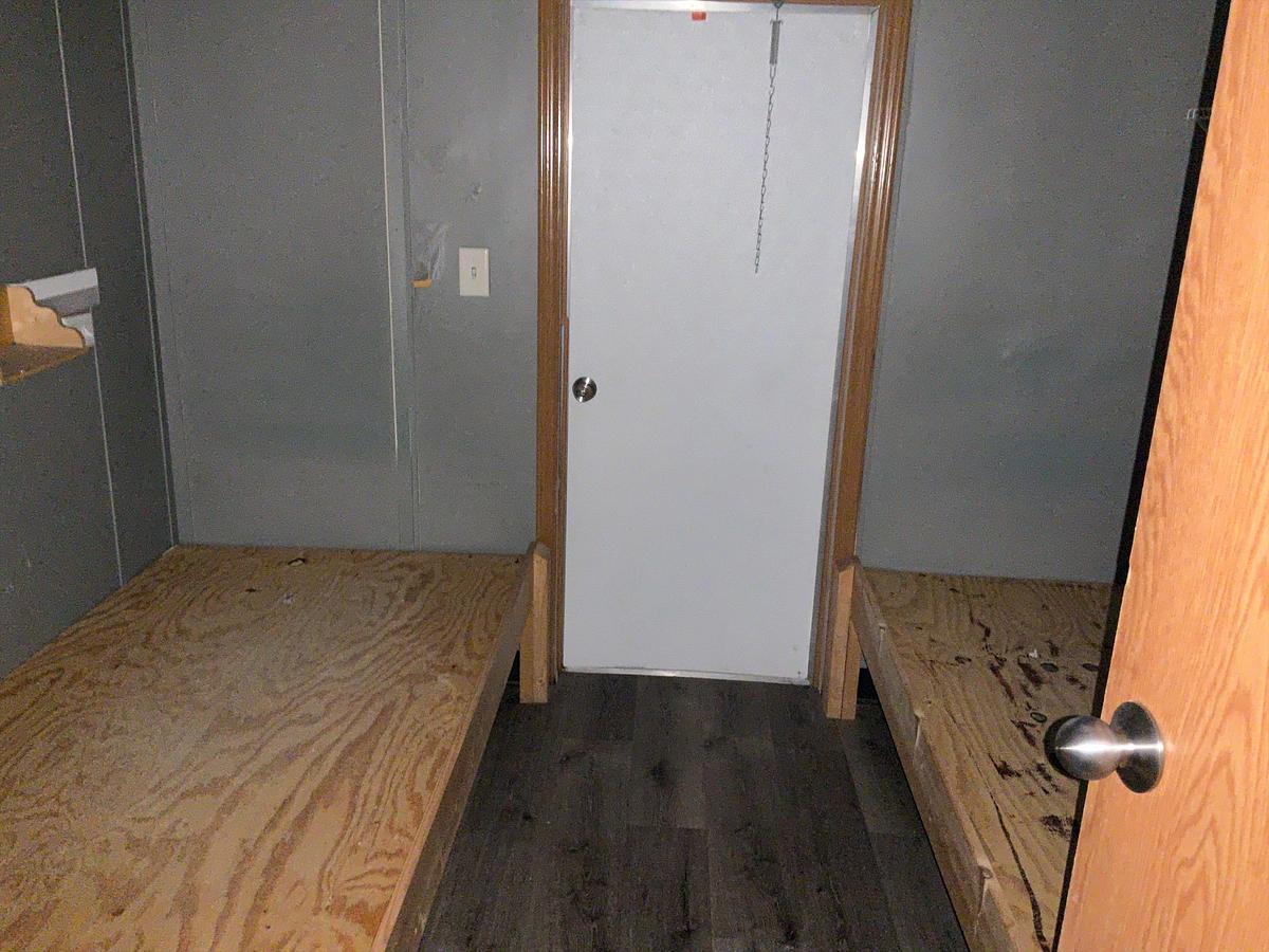 Used Ameritech 3 Bdrm 2 Bth Man Camp