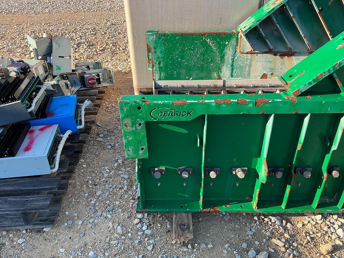 Used Derrick Shaker