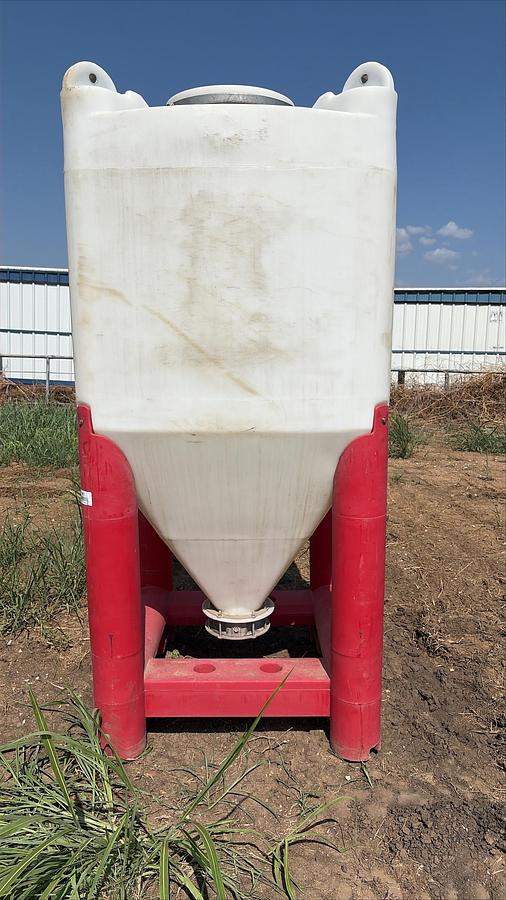 Used Snyder Flow Master Hopper