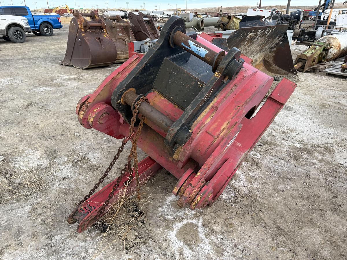 Used Scrap Claw Excavator Attachment