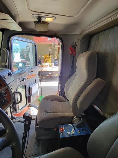 Used 2006 Peterbilt ISX 378