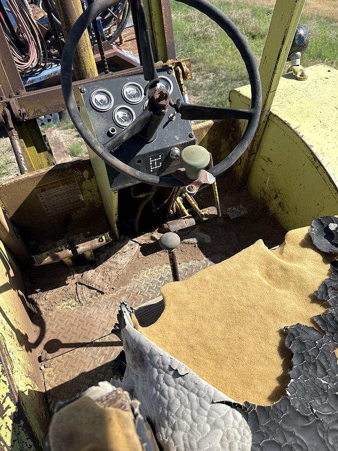 Used White  fork lift  263