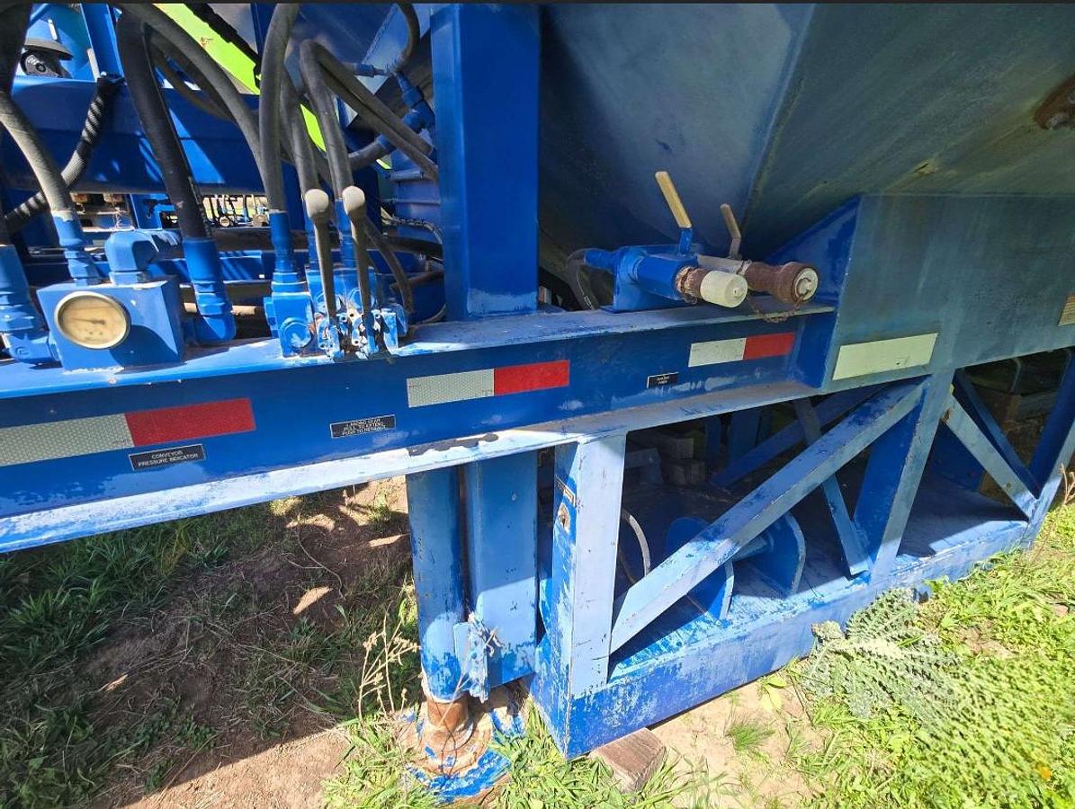 Used 2012 APPCO FS-40 T/A SAND HOG TRAILER