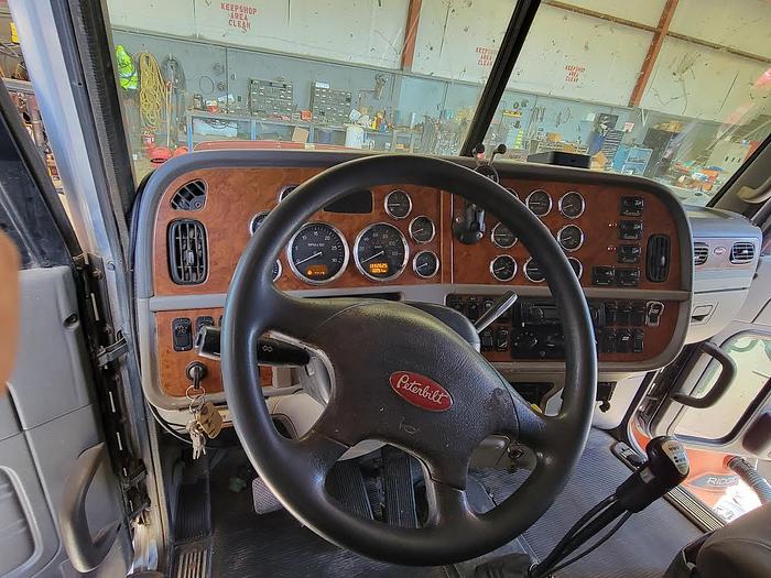 Used 2006 Peterbilt ISX 378
