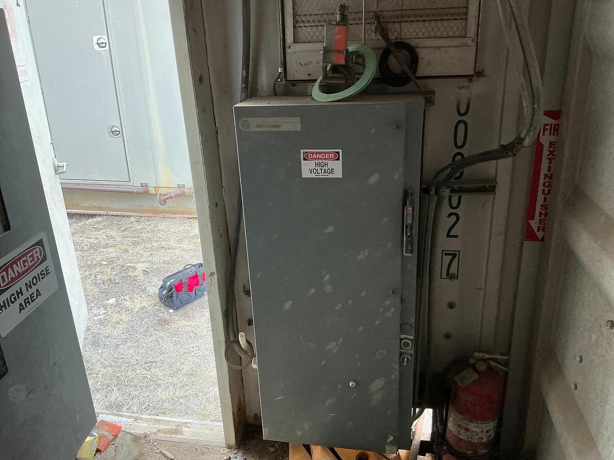 Used 2007 John Deere 250kw Generator
