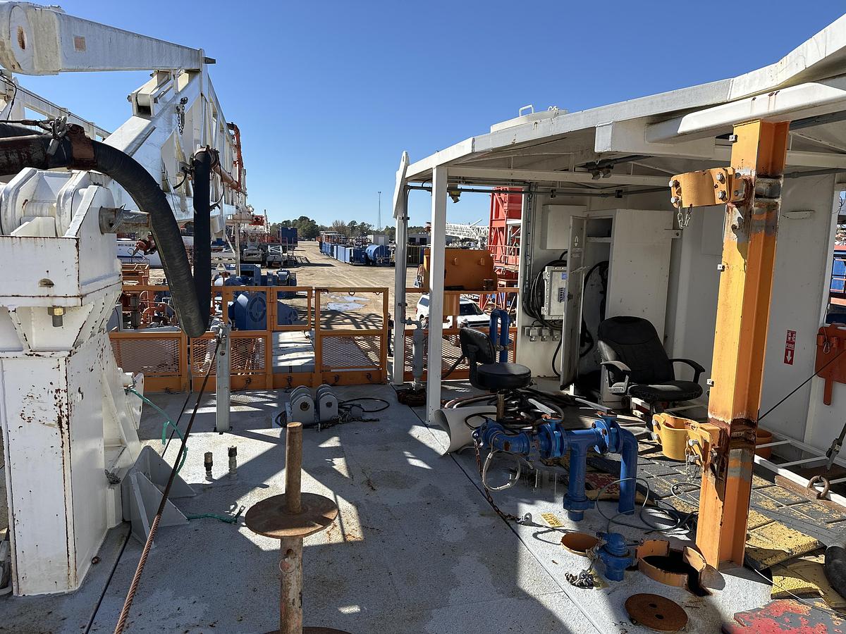 Used NOV IDEAL RIG 1500 HP WALKING DRILL RIG