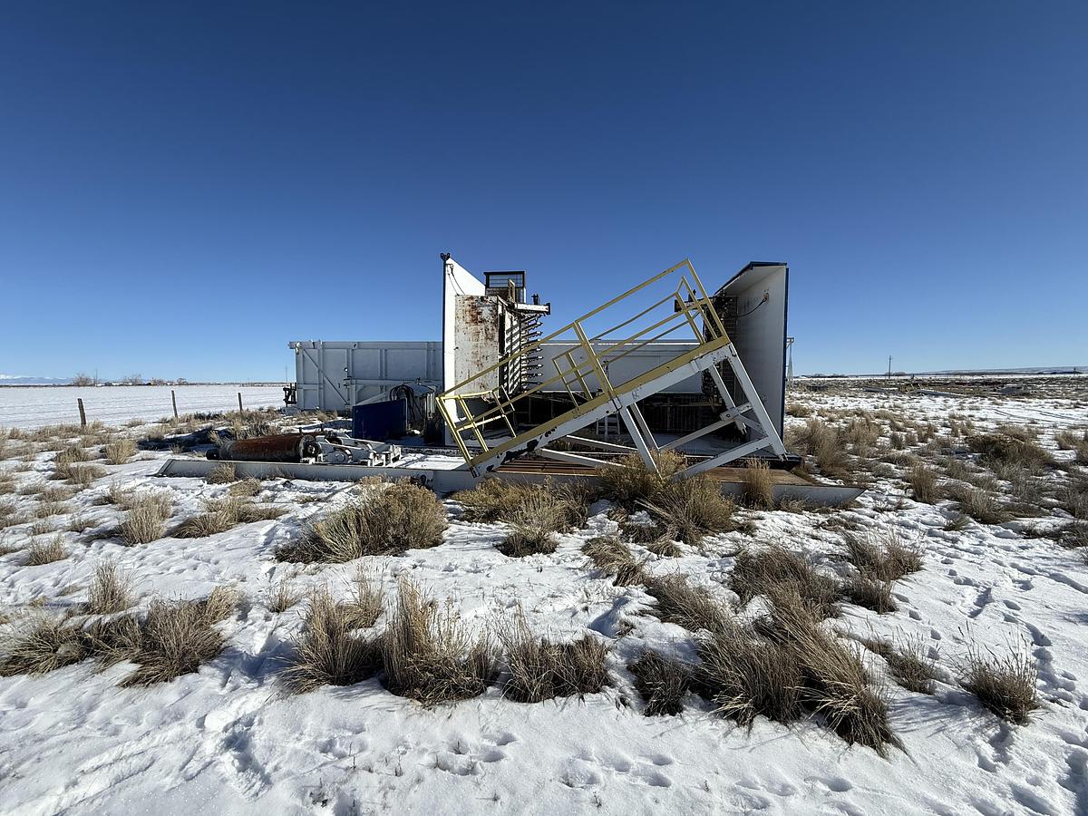 Used V Door and Platform 