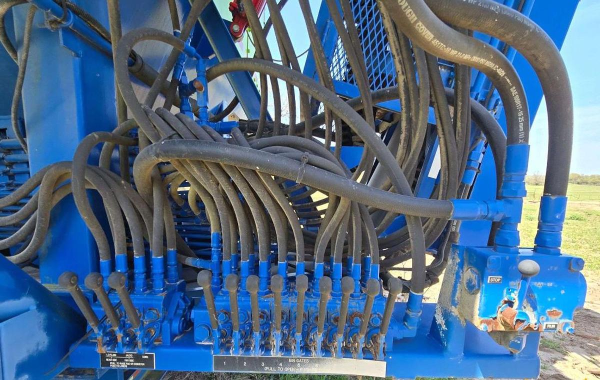 Used 2012 APPCO FS-40 T/A SAND HOG TRAILER