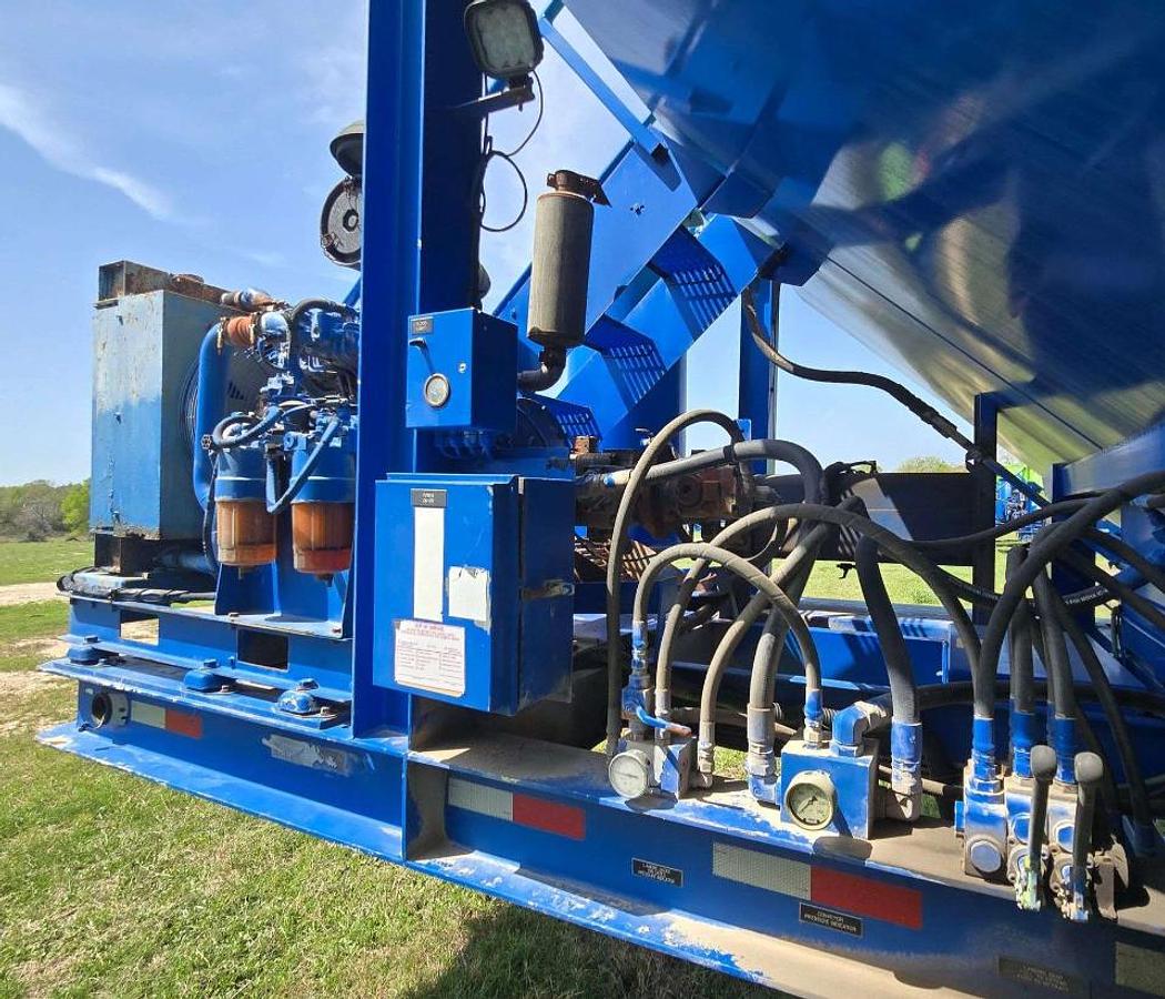 Used 2012 APPCO FS-40 T/A SAND HOG TRAILER