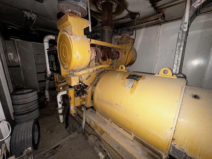 Used 2001 Cat 3508-B 800KW Generator